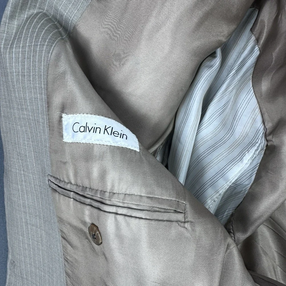 Calvin Klein Taupe Pinstripe Wool Blazer 48R Made Canada Sport Coat Jacket